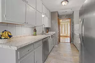 604 Baker Dr, Hurst, TX 76054 - Photo 16