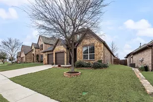 15445 Bluffdale Dr, Fort Worth, TX 76262 - Photo 4