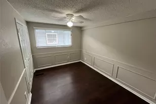 2442 SE 14th St, Grand Prairie, TX 75051 - Photo 16