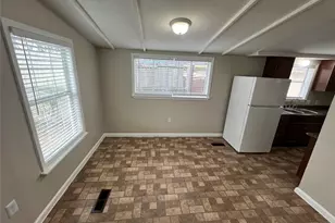 2442 SE 14th St, Grand Prairie, TX 75051 - Photo 6