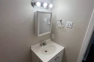 2442 SE 14th St, Grand Prairie, TX 75051 - Photo 22