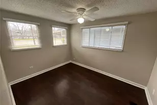 2442 SE 14th St, Grand Prairie, TX 75051 - Photo 18