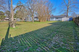 900 N Lamb St, Bowie, TX 76230 - Photo 24