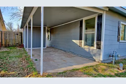 900 N Lamb Street, Bowie, TX 76230 - Photo 4