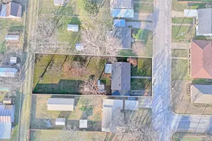 900 N Lamb St, Bowie, TX 76230 - Photo 32