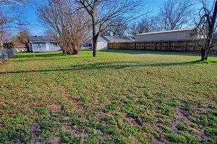 900 N Lamb St, Bowie, TX 76230 - Photo 22
