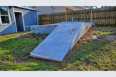 900 N Lamb Street, Bowie, TX 76230 - Photo 20