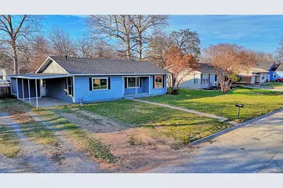 900 N Lamb Street, Bowie, TX 76230 - Photo 2