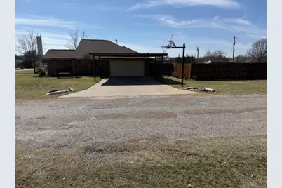 383 Cedar, Stephenville, TX 76401 - Photo 2