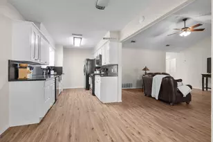 125 W Fifth St, Krum, TX 76249 - Photo 14