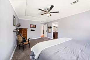 129 E Louella Dr, Hurst, TX 76054 - Photo 18