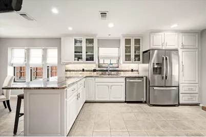 129 E Louella Drive, Hurst, TX 76054 - Photo 14