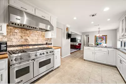 129 E Louella Drive, Hurst, TX 76054 - Photo 16