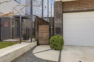 1925 N Prairie Ave, Dallas, TX 75204 - Photo 2