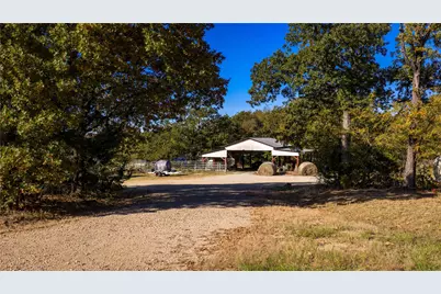 1210 County Road 232, Collinsville, TX 76233 - Photo 32