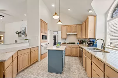 1604 Los Altos Court, Arlington, TX 76006 - Photo 12