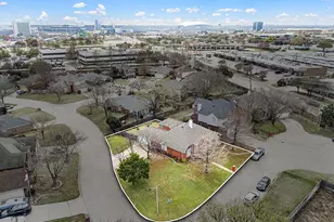 1604 Los Altos Ct, Arlington, TX 76006 - Photo 2