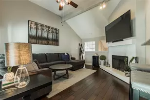 2939 Hunters Point Ln, Carrollton, TX 75007 - Photo 4
