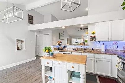 2337 Dalewood Lane, Bedford, TX 76022 - Photo 8