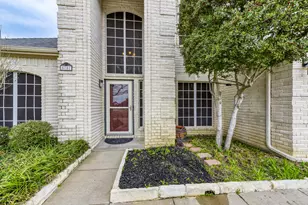 5701 San Felipe Dr, Haltom City, TX 76137 - Photo 2