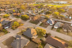 701 Queens Dr, Waxahachie, TX 75165 - Photo 34