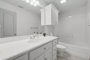 701 Queens Dr, Waxahachie, TX 75165 - Photo 8