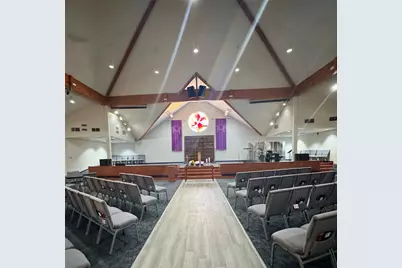 2045 SE Green Oaks Boulevard, Arlington, TX 76017 - Photo 2