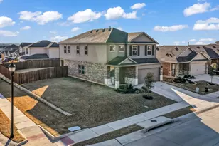 199 Birch Frst Ln, Boyd, TX 76023 - Photo 2