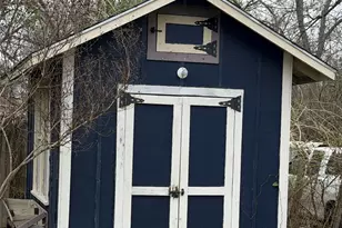 132 S Ward St, Italy, TX 76651 - Photo 28