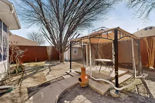 6869 Cape Cod Dr, Grand Prairie, TX 75054 - Photo 32