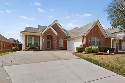 6869 Capecod Drive, Grand Prairie, TX 75054 - Photo 2