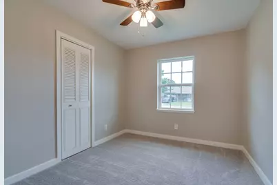 930 Briarwood Drive, Lewisville, TX 75067 - Photo 18