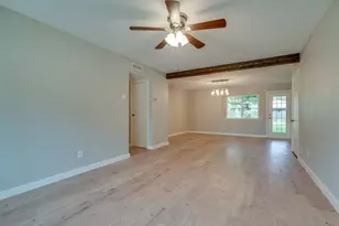 930 Briarwood Dr, Lewisville, TX 75067 - Photo 12