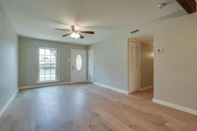 930 Briarwood Drive, Lewisville, TX 75067 - Photo 8