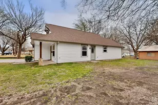 1306 Oak St, McKinney, TX 75069 - Photo 10