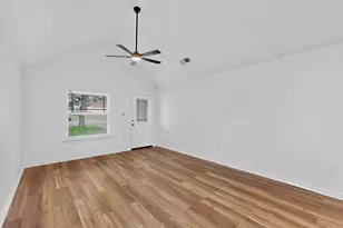 1306 Oak St, McKinney, TX 75069 - Photo 12