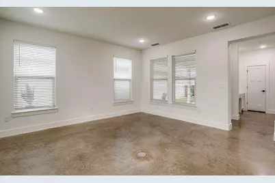 100 Cardinal Woods Court, Granbury, TX 76049 - Photo 6