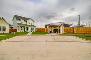 100 Cardinal Woods Ct, Granbury, TX 76049 - Photo 32