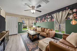 2345 Brothers St, Fort Worth, TX 76106 - Photo 4