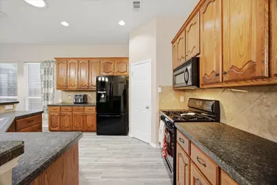 6306 Holly Crest Lane, Sachse, TX 75048 - Photo 6