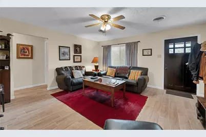 706 Krueger Street, Clifton, TX 76634 - Photo 4