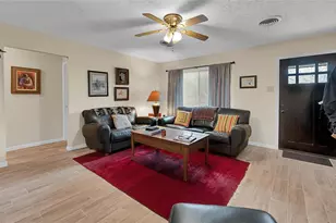 706 Krueger St, Clifton, TX 76634 - Photo 4