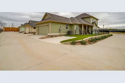 104 Cardinal Woods Court, Granbury, TX 76049 - Photo 28