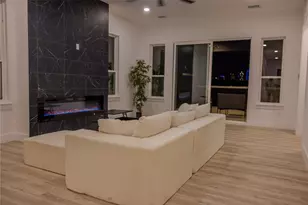 2806 Guymon St, Dallas, TX 75212 - Photo 2