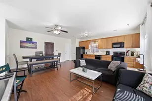 2410 S 2nd St, Waco, TX 76706 - Photo 2