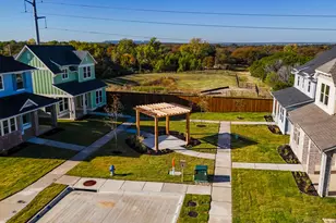 110 Cardinal Woods Ct, Granbury, TX 76049 - Photo 14