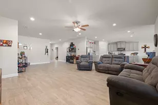 708 Golden Gate Pk Rd, Alvarado, TX 76009 - Photo 8