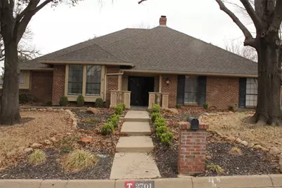 2701 Shadow Drive W, Arlington, TX 76006 - Photo 1