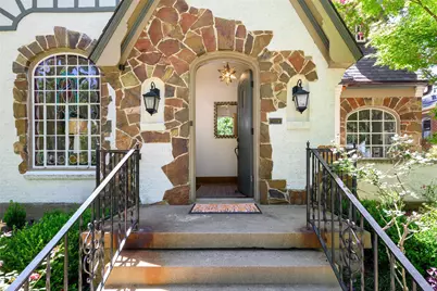 6934 Hammond Avenue, Dallas, TX 75223 - Photo 2