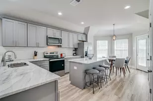 2845 Oakdale St, Dallas, TX 75215 - Photo 10